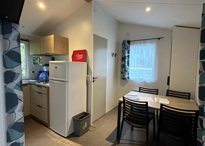 Du Valentin 캠프장 라헝스